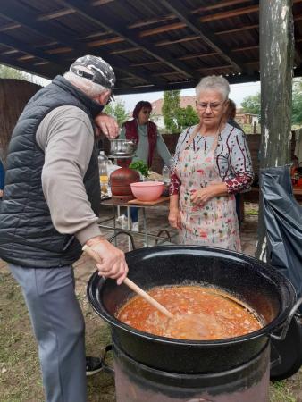 Hres emberek kedvenc telei