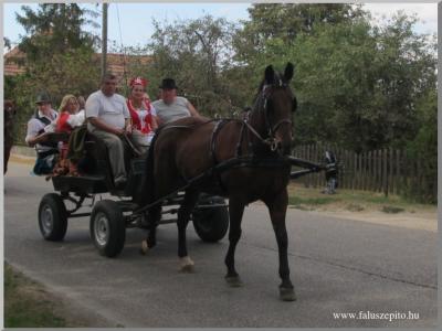 Szreti felvonuls